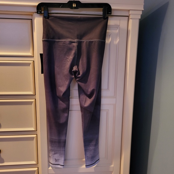 NWT Sol and Mane Mudra Full Leggings Charcoal Size Small - Picture 3 of 9